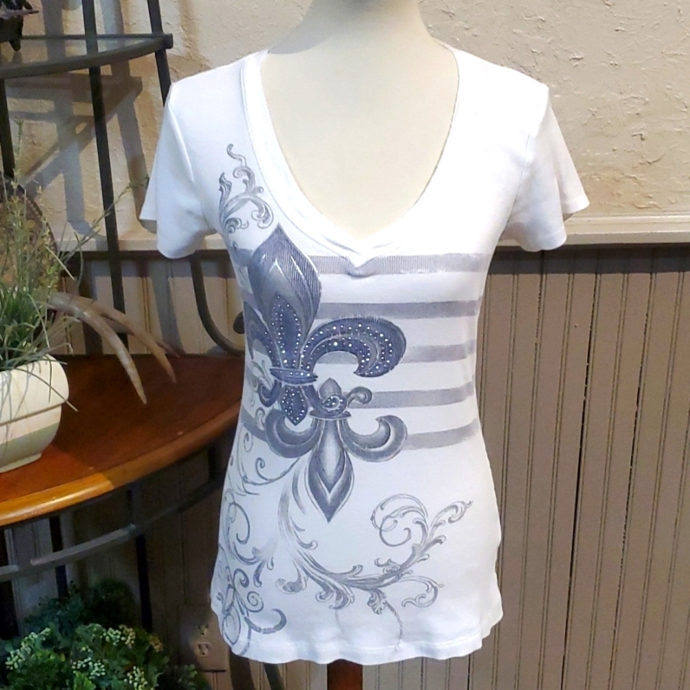 Nwot* Maurices T-shirt